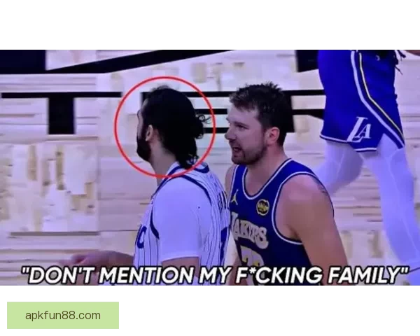 东契奇怒怼比塔泽提及家人唇语曝光全程细节