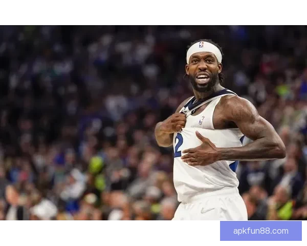 比塔泽恶犯遭驱逐 丹尼尔斯为队友出头吃T 引发场上冲突